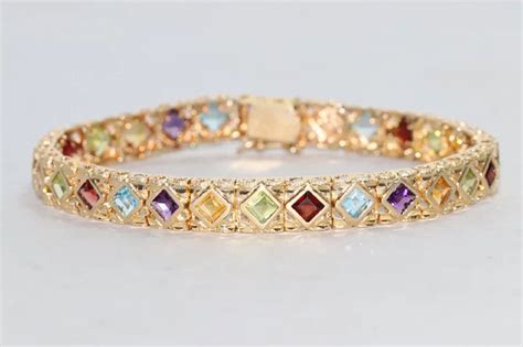 gold braceles